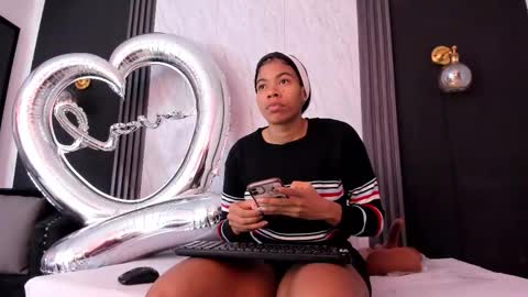 Snapshot of yummyduo chatting on 03.22.26 Yummyduo online show from 03.22.26