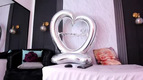 Snapshot of yummyduo chatting on 04.10.26 Yummyduo online show from 04.10.26