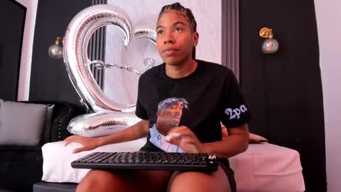 Snapshot of yummyduo chatting on 04.11.26 Yummyduo online show from 04.11.26