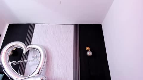 Snapshot of yummyduo chatting on 04.15.26 Yummyduo online show from 04.15.26