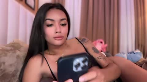 Goddes Renalyn online show from 05.22.26
