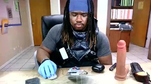 Snapshot of yungbbcbro chatting on 03.09.25 Octavian online show from 03.09.25