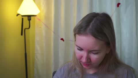 Snapshot of yuricazel chatting on 02.11.26 Alesia online show from 02.11.26