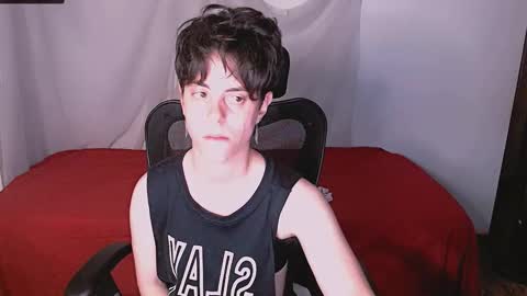 Snapshot of yuyito15 chatting on 10.27.25 Yuyu online show from 10.27.25