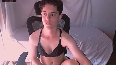 Snapshot of yuyito15 chatting on 02.15.26 Yuyu online show from 02.15.26