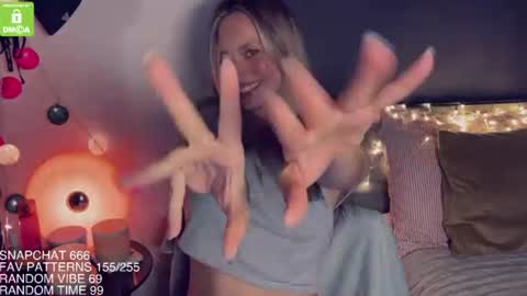 The Queen Bitch of the United Kingdom online show from 08.05.26