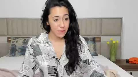 Snapshot of yvonnebabe chatting on 12.05.24 yvonnebabe online show from 12.05.24