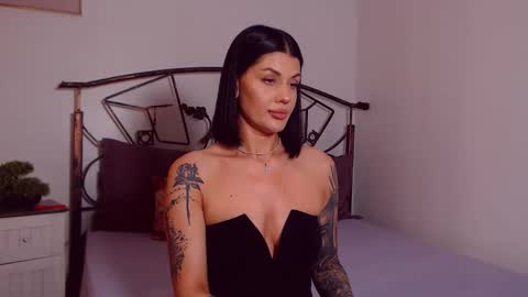 I V Y   online show from 05.29.26