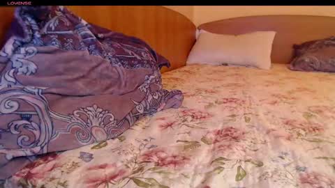 Snapshot of yzza_suave chatting on 02.23.25 yzza_suave online show from 02.23.25