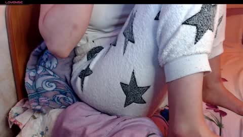 Snapshot of yzza_suave chatting on 02.25.25 yzza_suave online show from 02.25.25