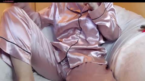 Snapshot of yzza_suave chatting on 03.11.25 yzza_suave online show from 03.11.25