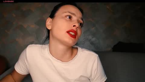 Snapshot of yzza_suave chatting on 12.13.25 yzza_suave online show from 12.13.25