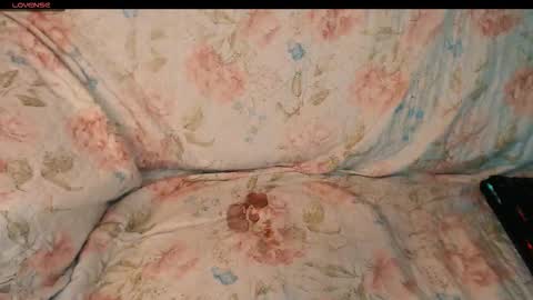 Snapshot of yzza_suave chatting on 03.23.26 yzza_suave online show from 03.23.26