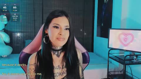 Snapshot of z_e_t_h_a chatting on 11.08.25 tazzie online show from 11.08.25