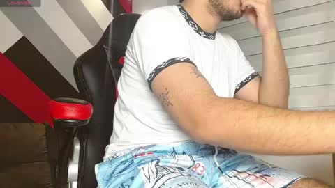 Snapshot of zac_golden chatting on 05.19.26 Zack online show from 05.19.26