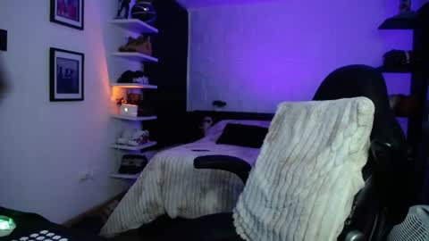 zac_muller1 online show from 07.04.26