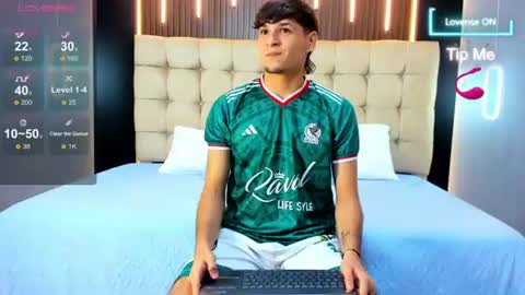 Snapshot of zack23__ chatting on 06.17.26 zack23__ online show from 06.17.26