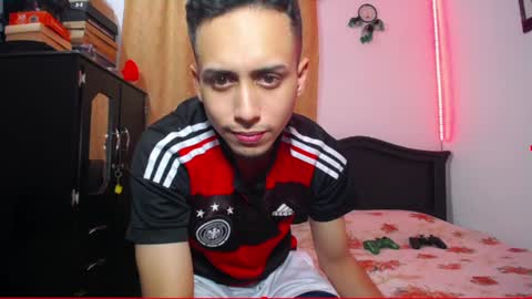 zackdriussyx online show from 02.28.25