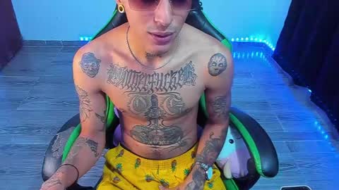 Snapshot of zafirocum chatting on 05.16.26 BiG Zafiro online show from 05.16.26