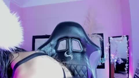 Snapshot of zahara___1 chatting on 06.21.26 zahara___1 online show from 06.21.26