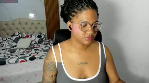 Snapshot of zahra_rose chatting on 05.05.26 zahra_rose online show from 05.05.26