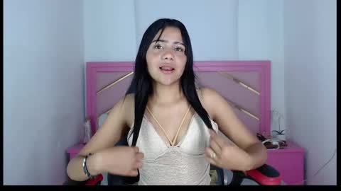 Snapshot of zaira_angel chatting on 02.06.25 Zaira Angel online show from 02.06.25