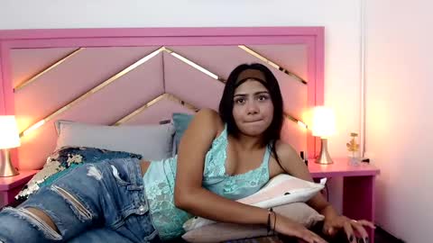 Snapshot of zaira_angel chatting on 03.03.25 Zaira Angel online show from 03.03.25
