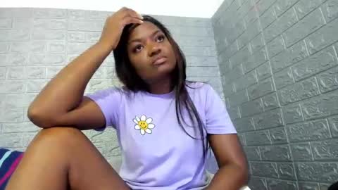 Snapshot of zamara__ chatting on 11.03.25 Zamara online show from 11.03.25