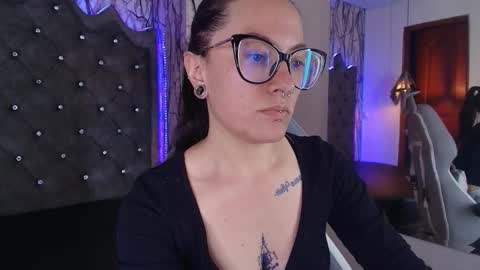   online show from 11.12.25