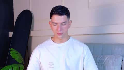 Snapshot of zanedawson chatting on 02.01.26 Zane Dawson online show from 02.01.26