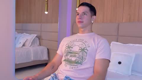 Snapshot of zanedawson chatting on 02.17.26 Zane Dawson online show from 02.17.26