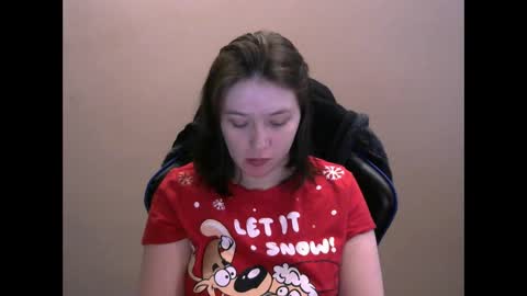 Snapshot of zara_golden chatting on 02.12.25 chaturcum online show from 02.12.25
