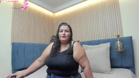 Snapshot of zara_milf_ chatting on 07.24.26 zara online show from 07.24.26