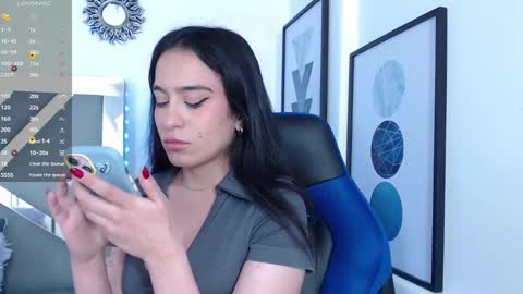 Snapshot of zaradames_ chatting on 01.30.25 zaradames_ online show from 01.30.25
