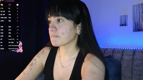 Snapshot of zaradames_ chatting on 10.02.25 zaradames_ online show from 10.02.25