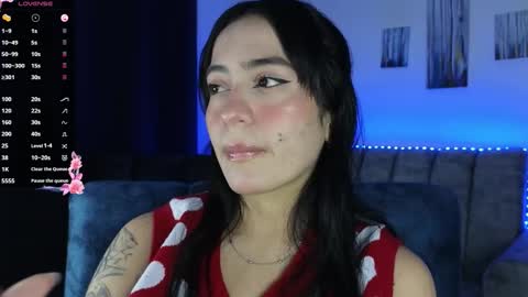 Snapshot of zaradames_ chatting on 10.18.25 zaradames_ online show from 10.18.25