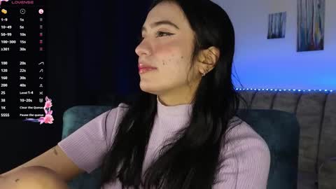 Snapshot of zaradames_ chatting on 10.20.25 zaradames_ online show from 10.20.25