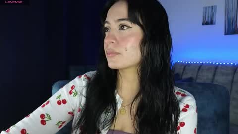 zaradames_ online show from 11.16.25