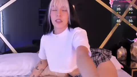 Snapshot of zarahaze_ chatting on 07.15.26 SARAH online show from 07.15.26