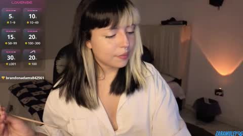 Snapshot of zaramuley chatting on 10.14.25 Zara muley online show from 10.14.25