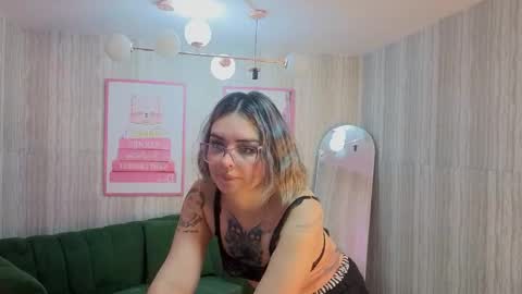 Snapshot of zarcasutra_t chatting on 05.28.26 Isabella online show from 05.28.26