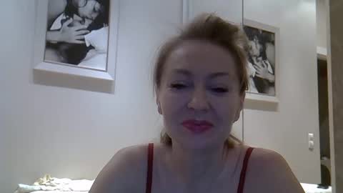 Snapshot of zarinaswift chatting on 04.23.26 Zarina Swift online show from 04.23.26