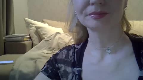 Snapshot of zarinaswift chatting on 04.30.26 Zarina Swift online show from 04.30.26