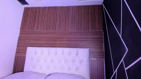 Zarina Waynne online show from 03.23.26