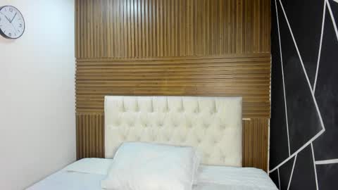 Zarina Waynne online show from 03.25.26