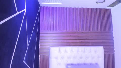 Zarina Waynne online show from 04.05.26