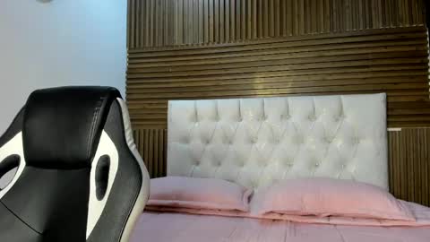 Zarina Waynne online show from 04.13.26