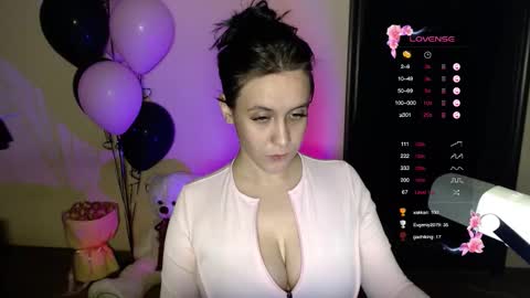 Lina online show from 11.24.25