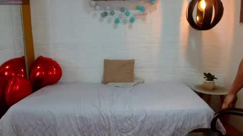 Snapshot of zayn_clausen chatting on 04.15.26 zayn_clausen online show from 04.15.26