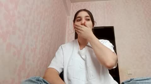 Snapshot of zeniabrossoit chatting on 02.21.26 zeniabrossoit online show from 02.21.26